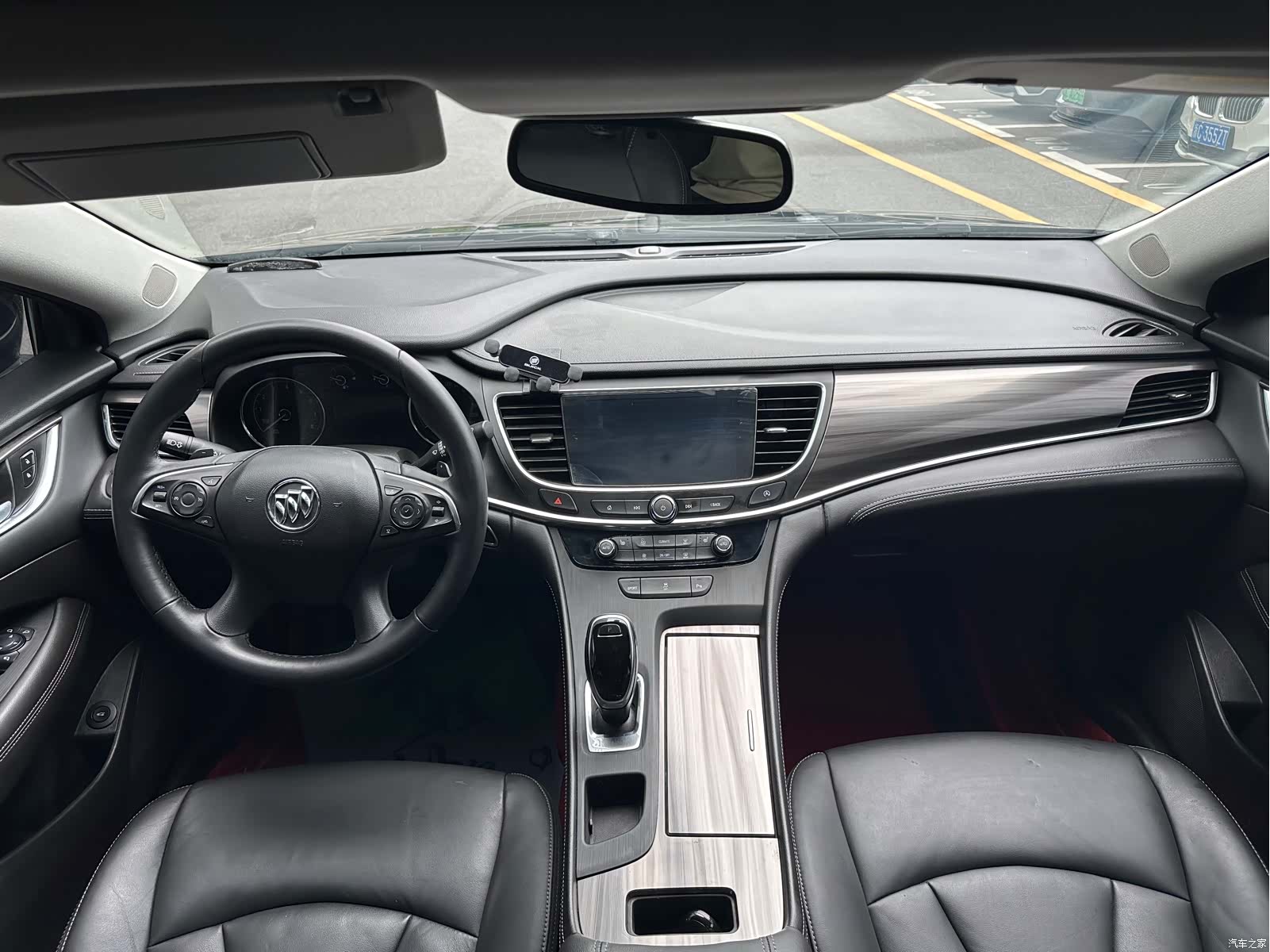 Buick LaCrosse, 2019 все фото