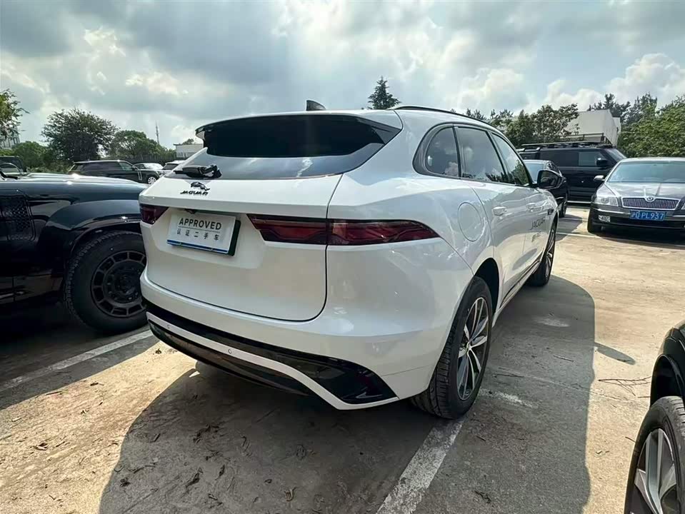 Jaguar F-PACE