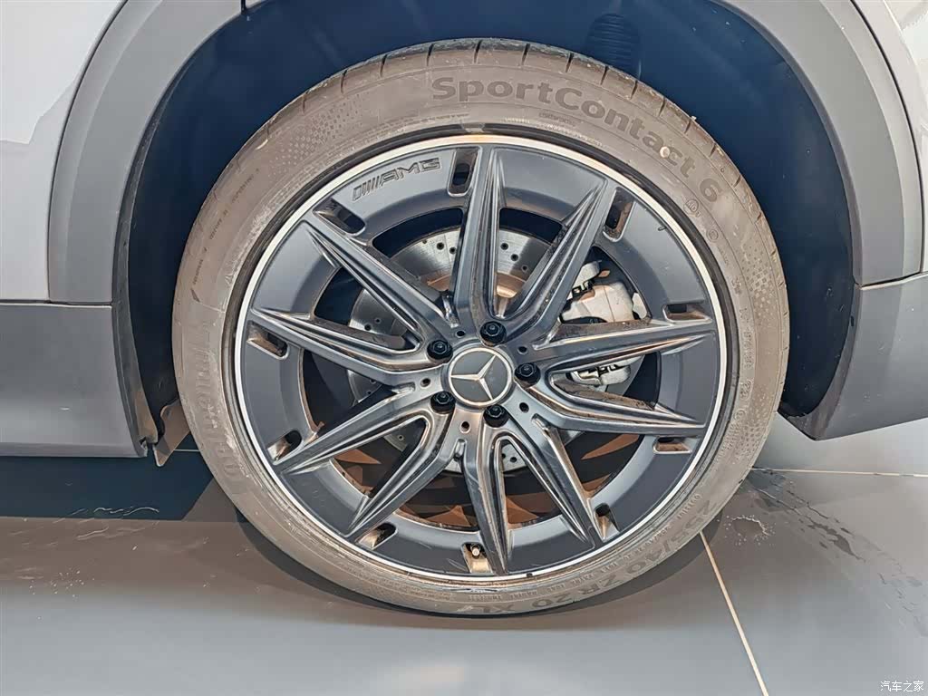 Mercedes-Benz GLB, 2025 10