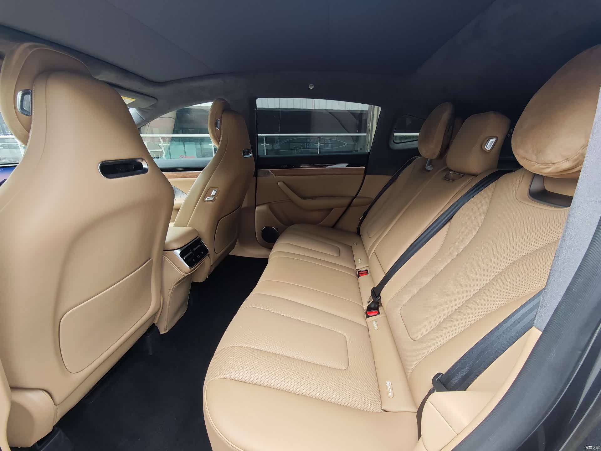 Luxeed R7, 2024 21