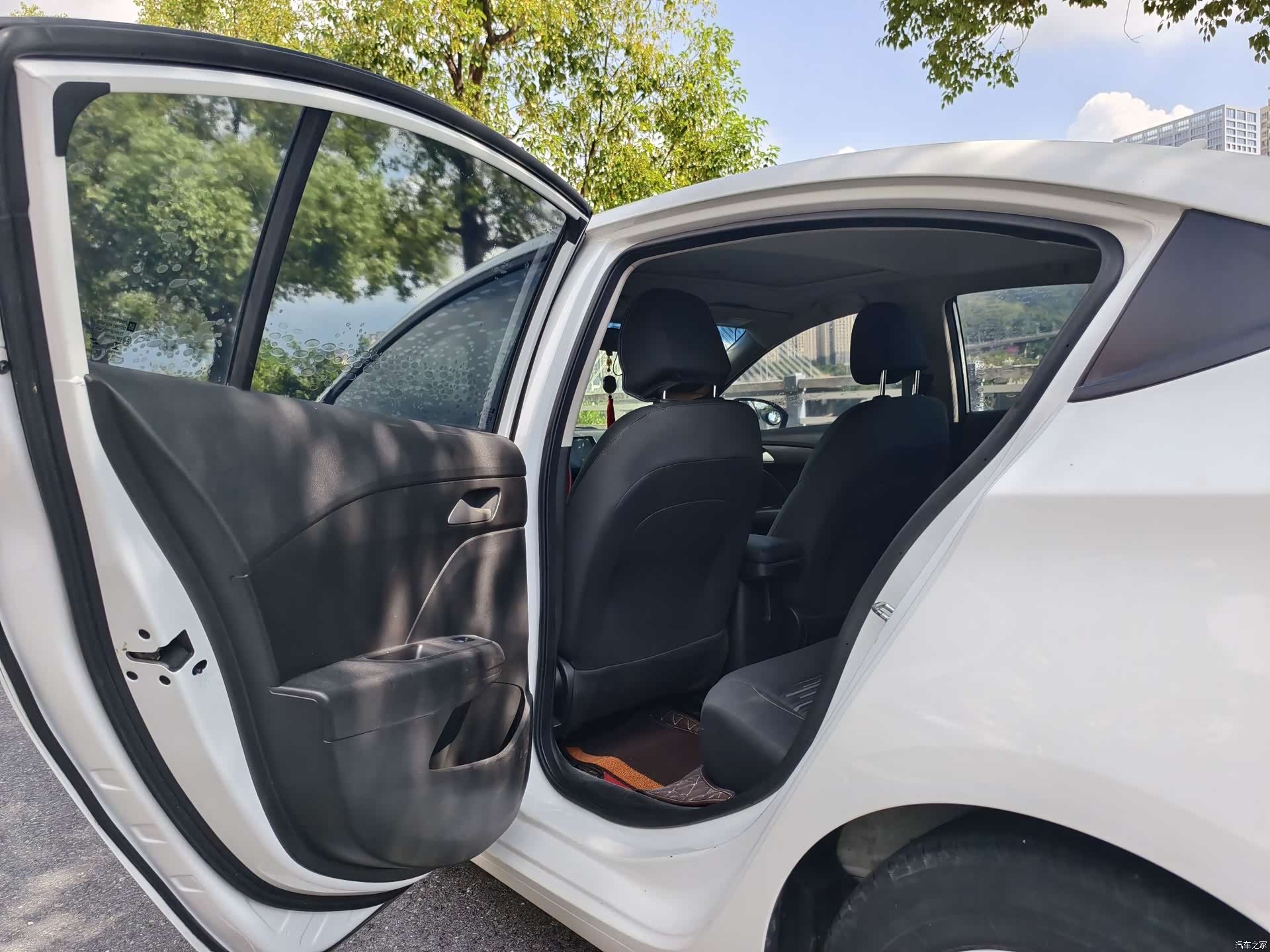 Chevrolet 320, 2019 9