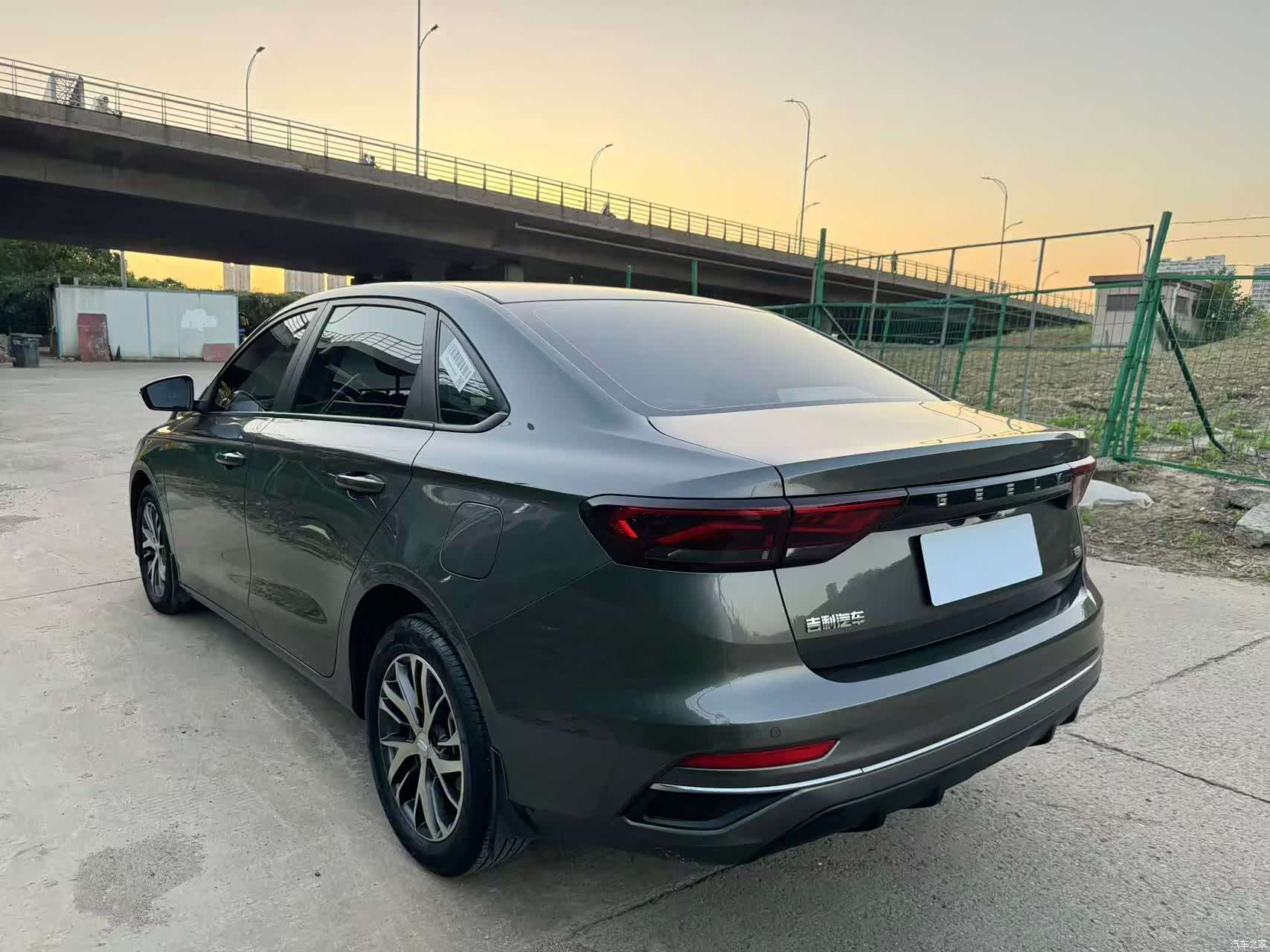Geely Emgrand, 2023 4