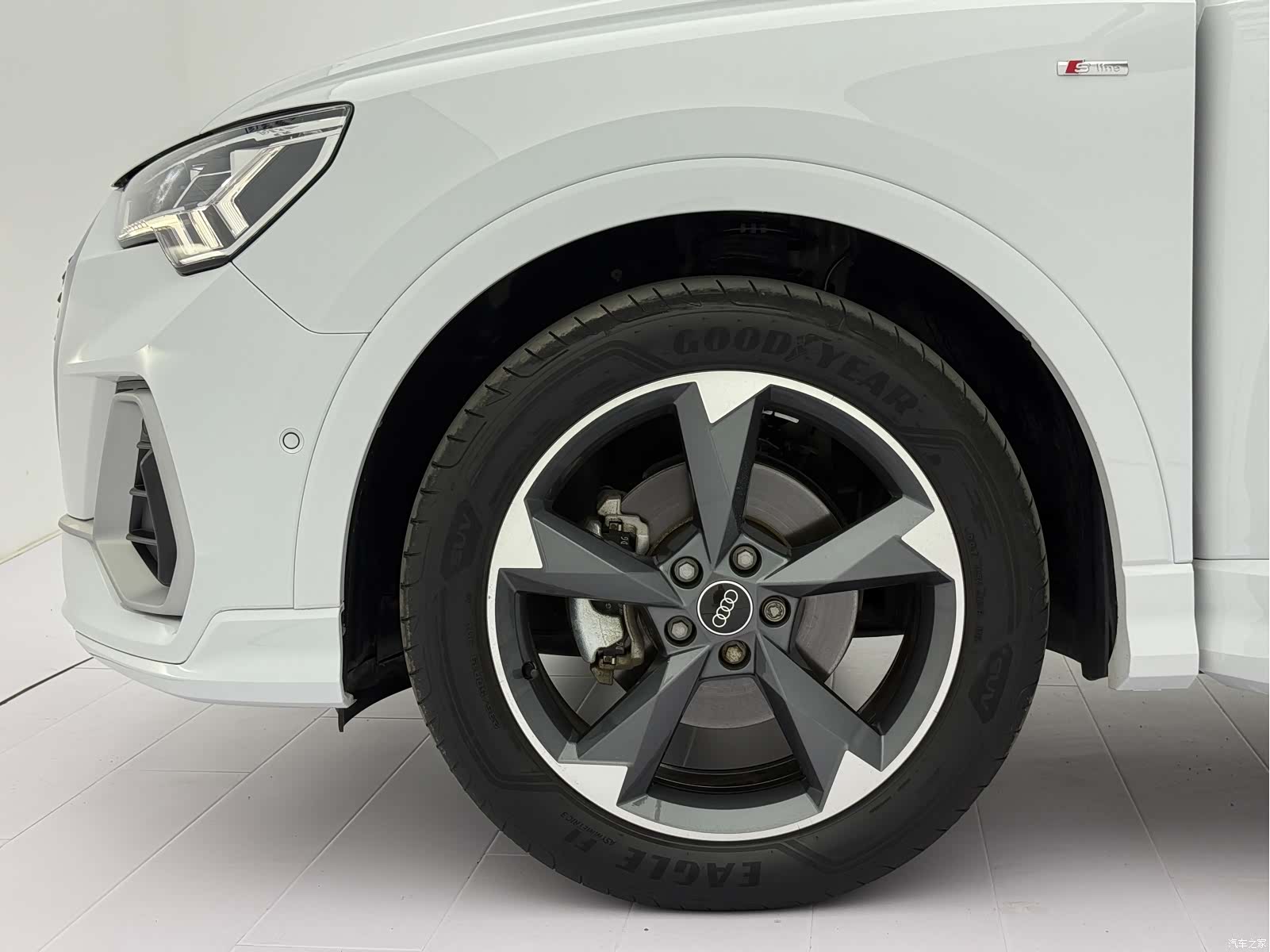 Audi Q3, 2025 21