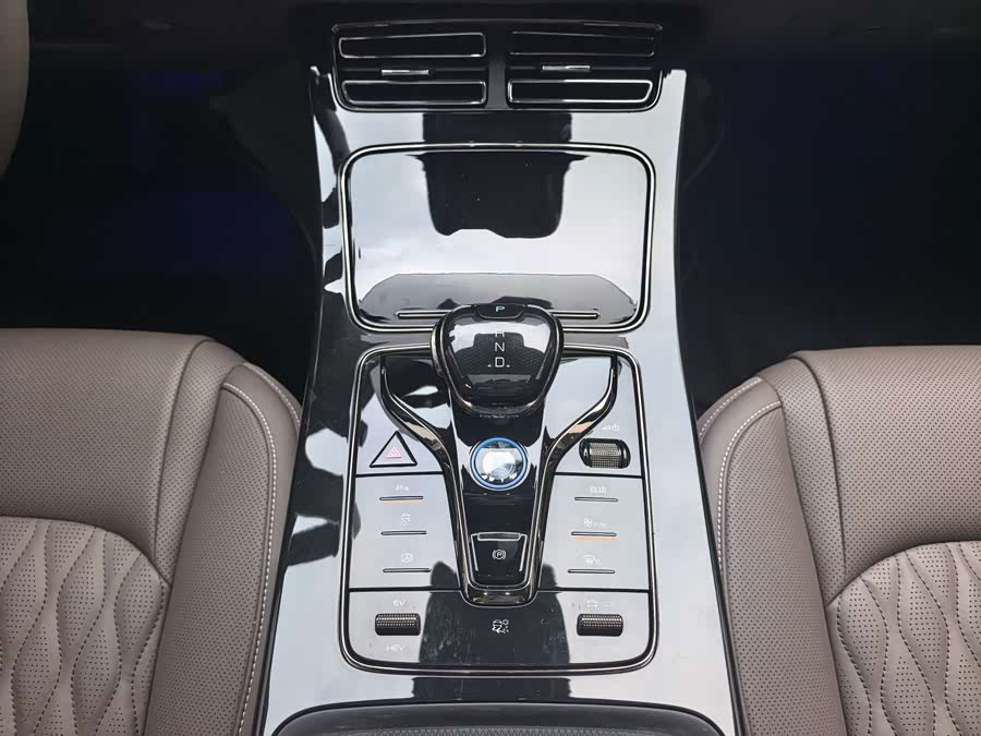 BYD Han 2024, фото 10