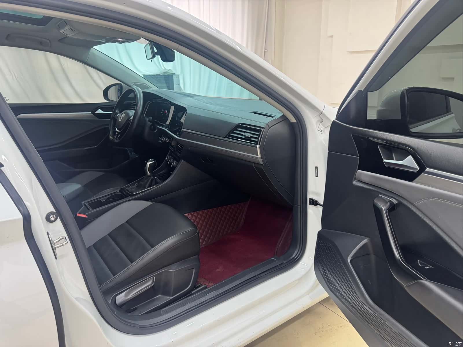 Volkswagen Sagitar, 2022 10