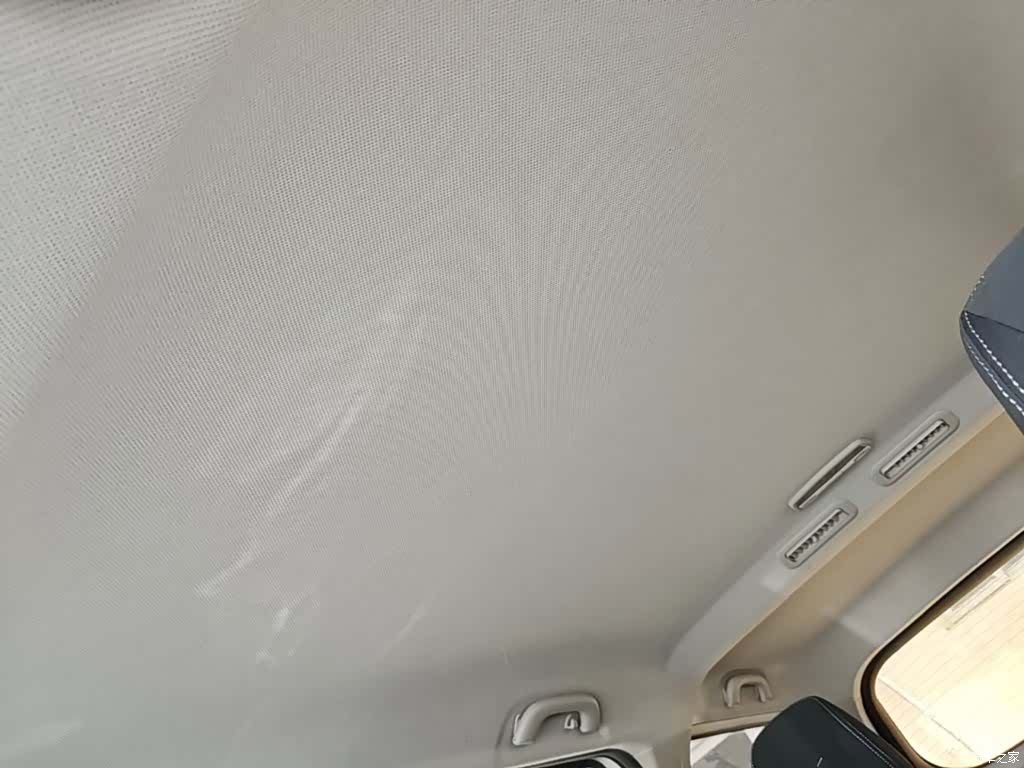 Wuling 730, 2021 18