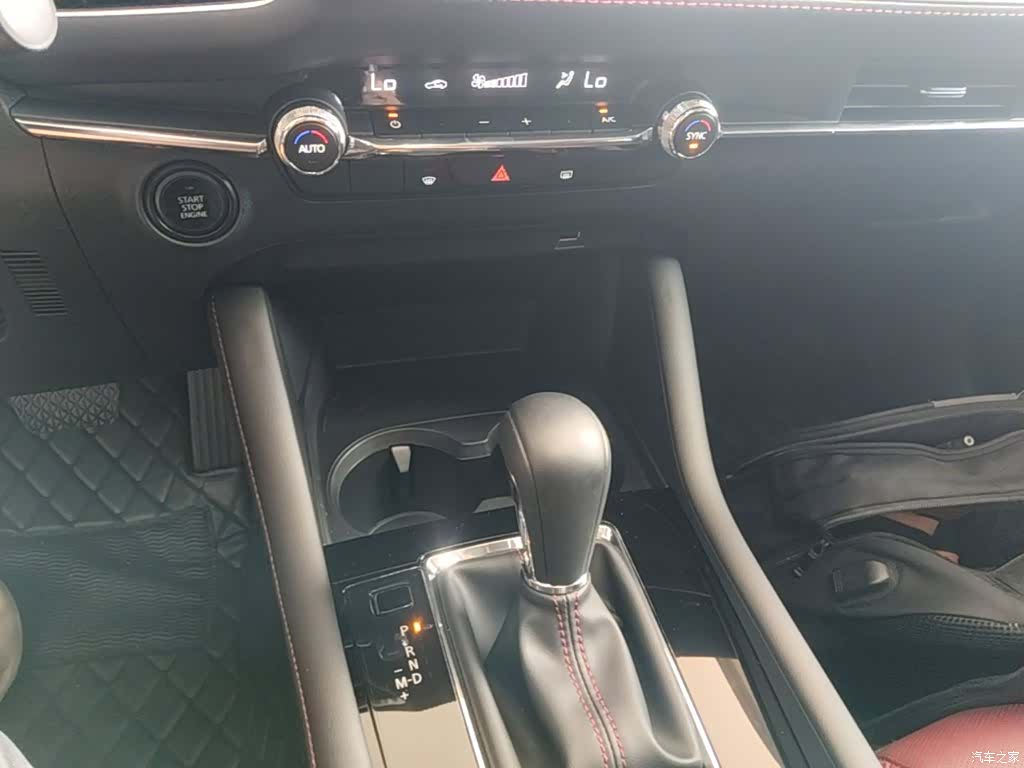 Mazda Mazda3, 2025 14