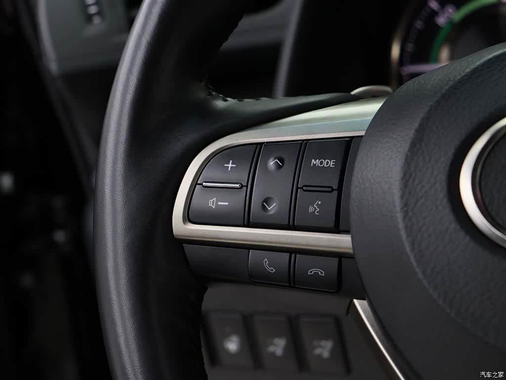 Lexus LM, 2022 19