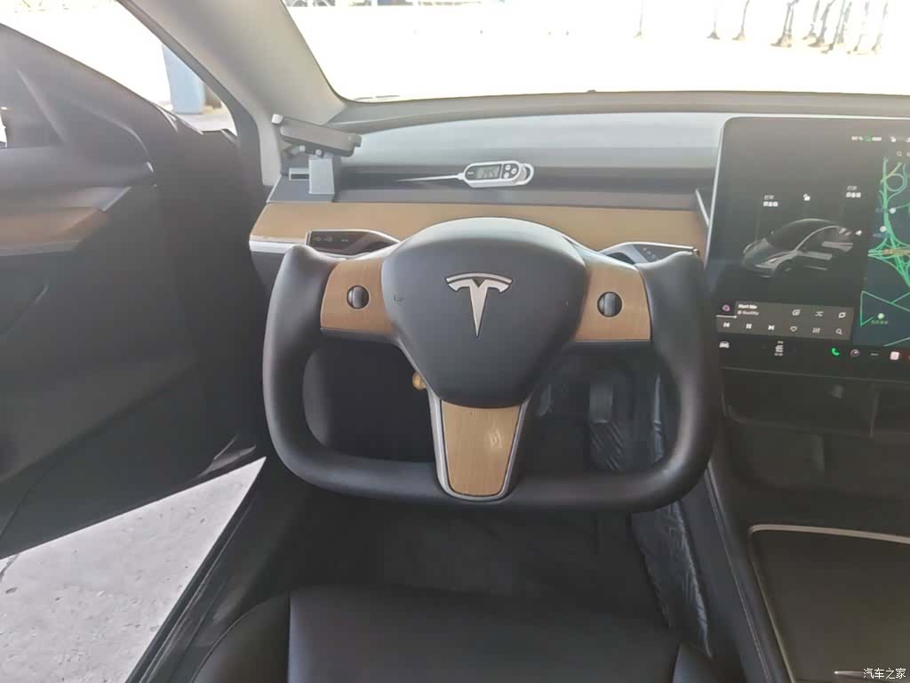 Tesla Model 3, 2021 11