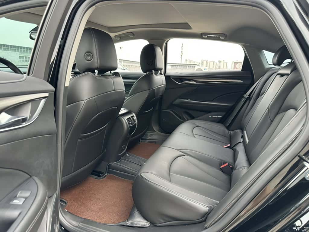 Buick LaCrosse, 2022 11
