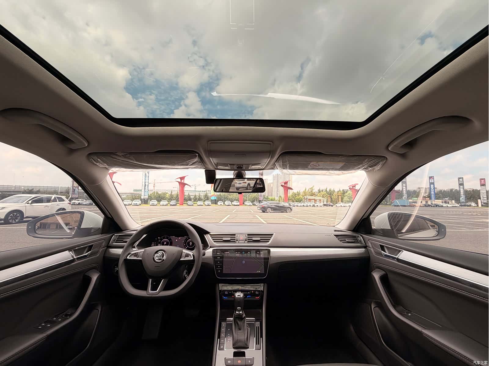 Skoda Superb, 2023 7