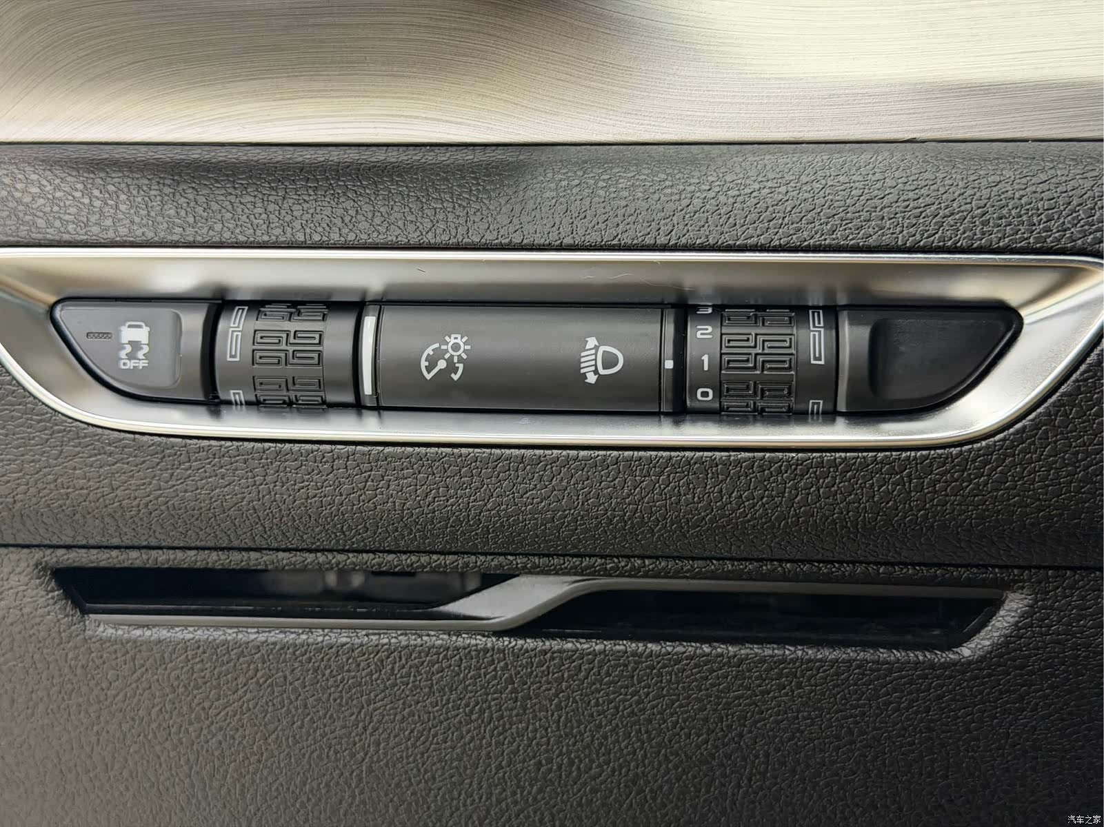 Geely Coolray, 2022 7