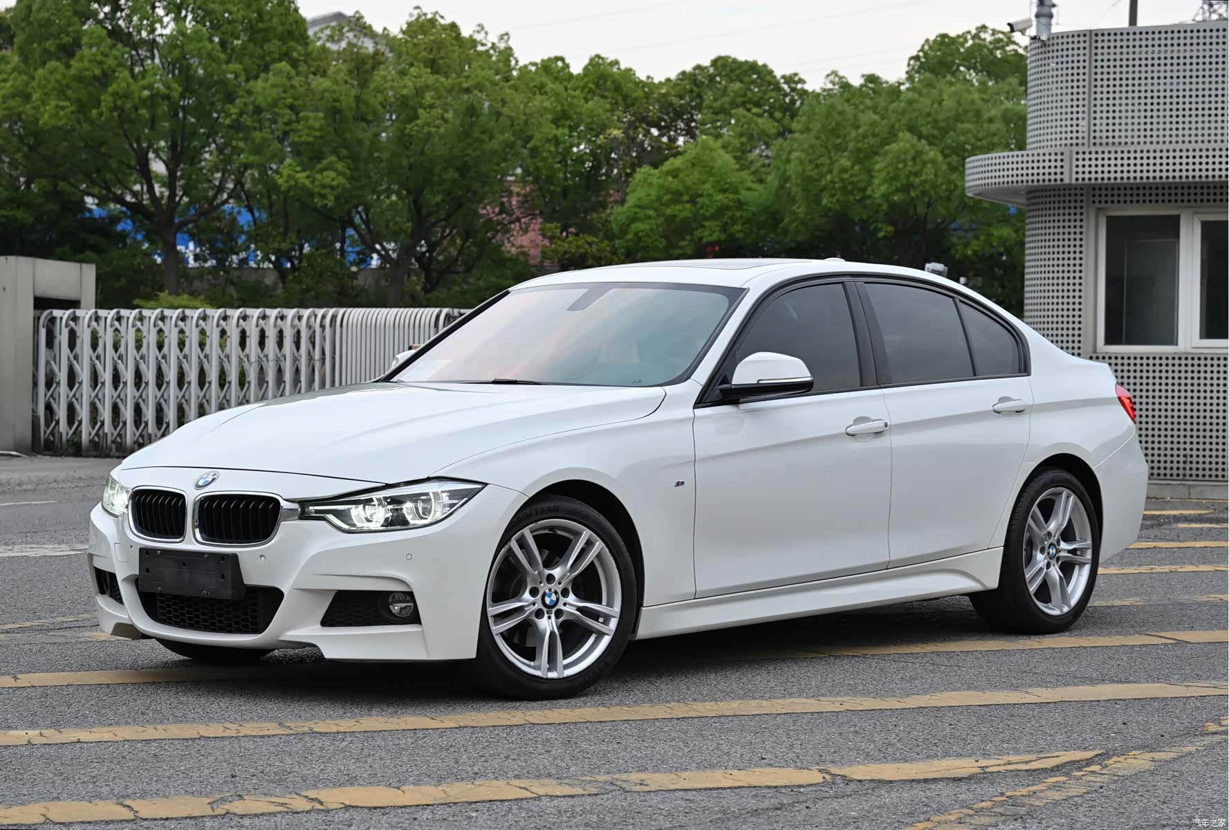 BMW 3 Series, 2017 1