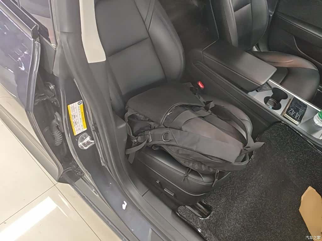 Tesla Model 3, 2021 25