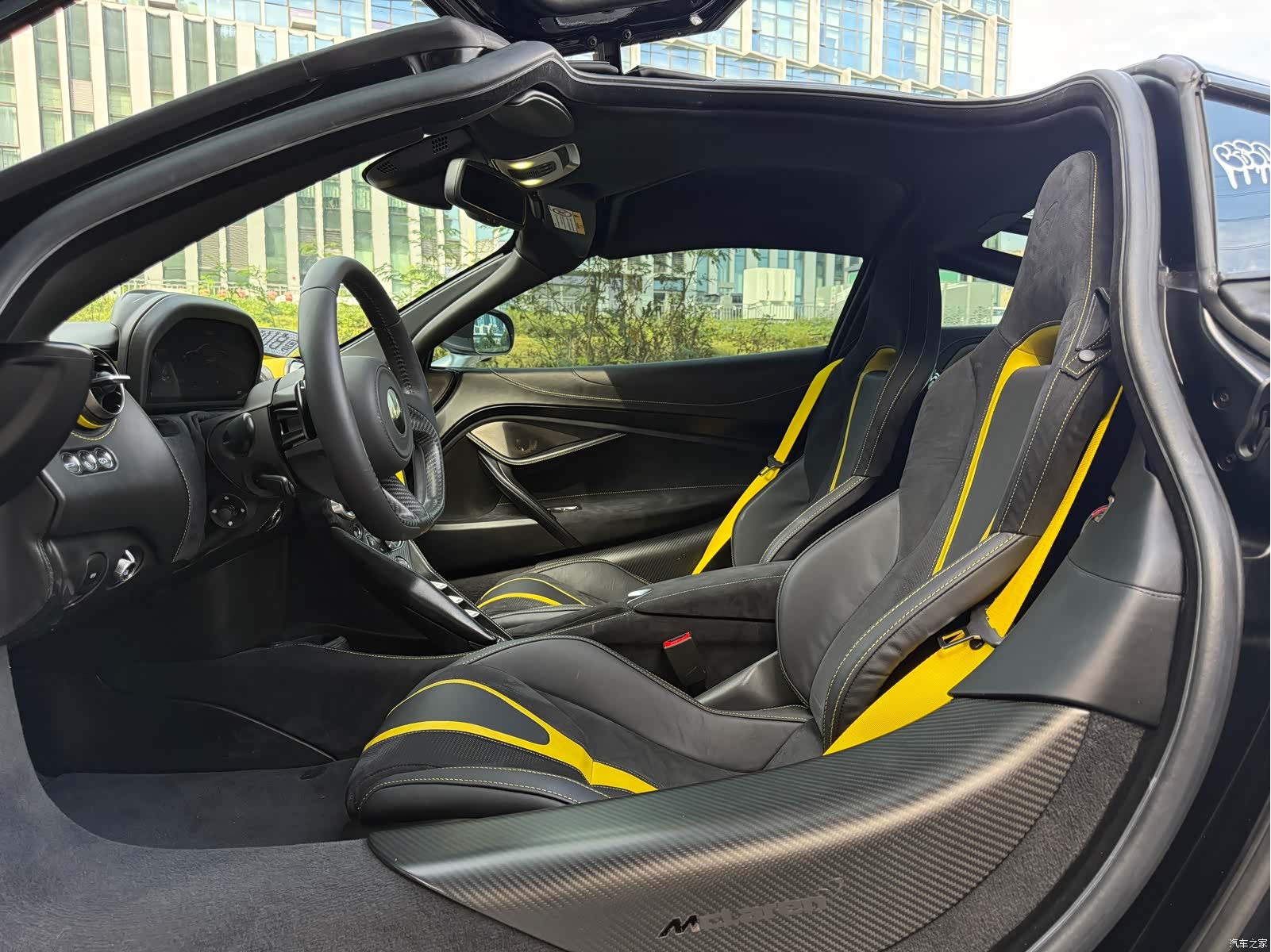 McLaren 720S, 2019 11