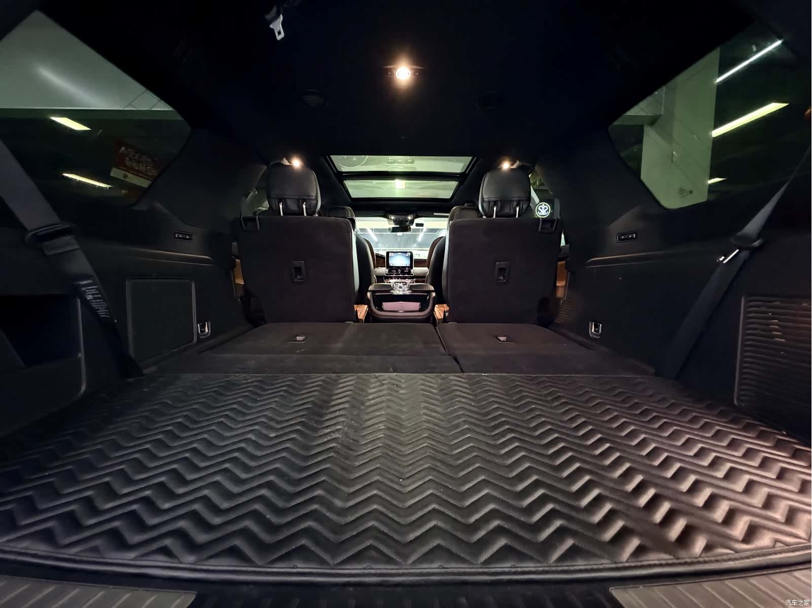 Lincoln Navigator, 2018 17