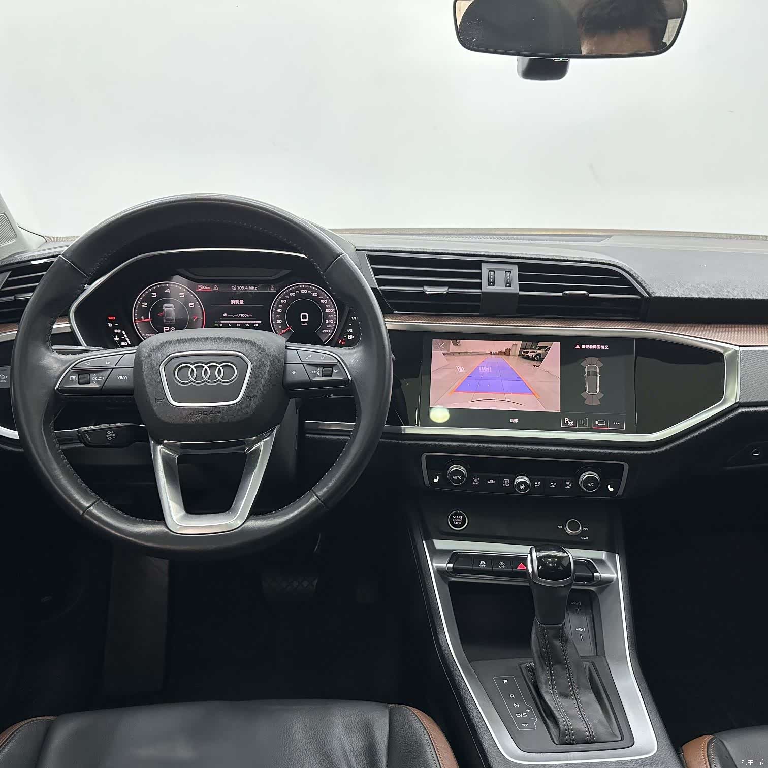 Audi Q3, 2022 11