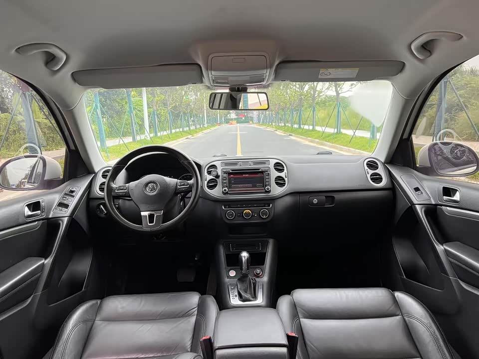 Volkswagen Tiguan Volkswagen Tiguan