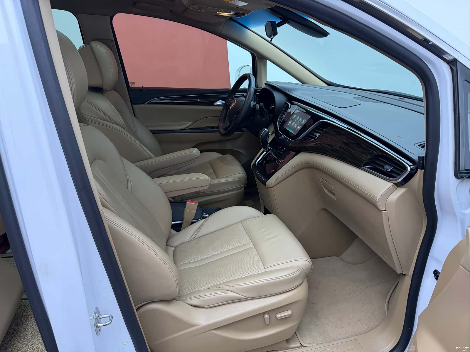 Buick GL8, 2018 8