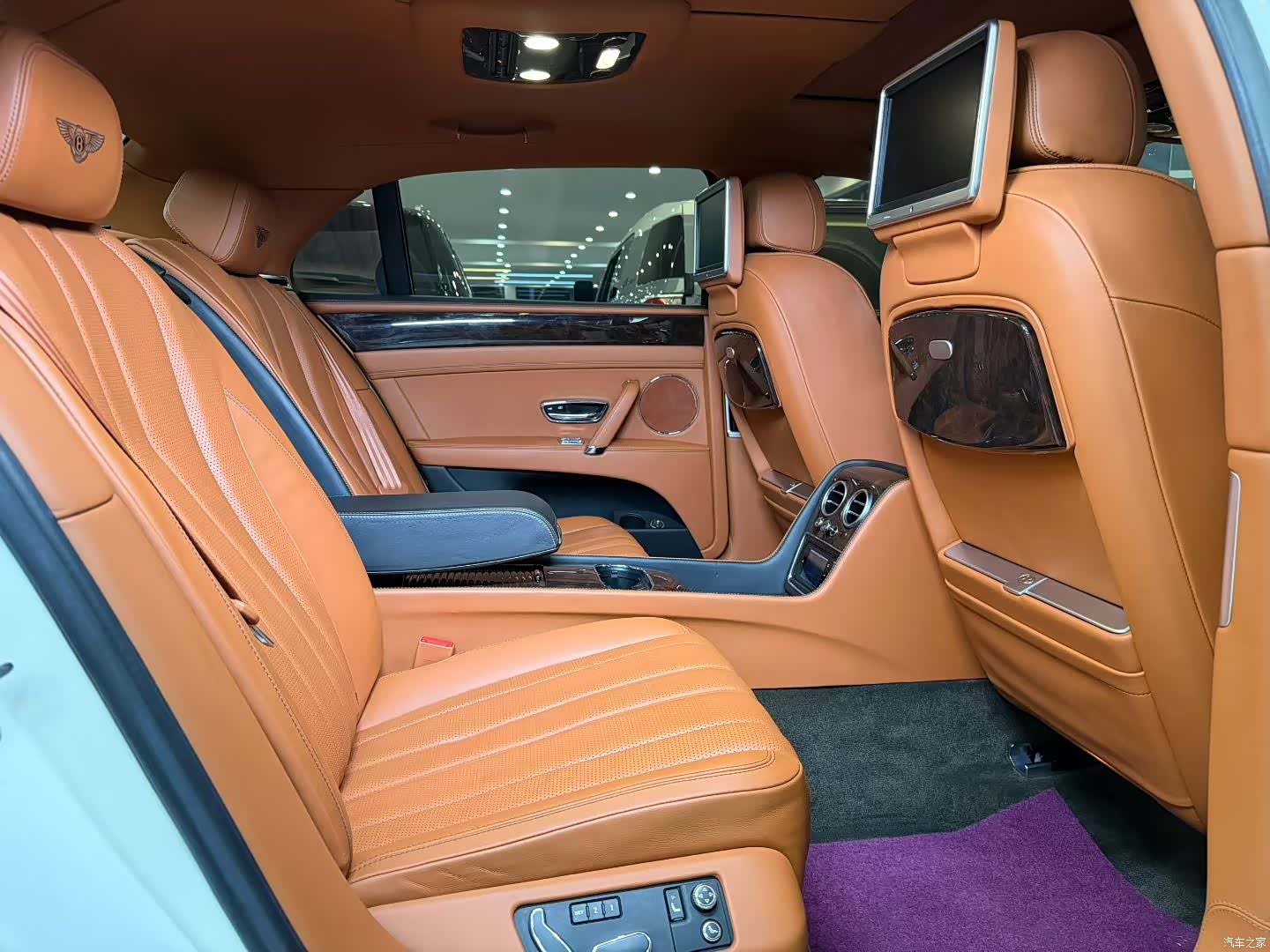 Bentley Flying Spur, 2014 7