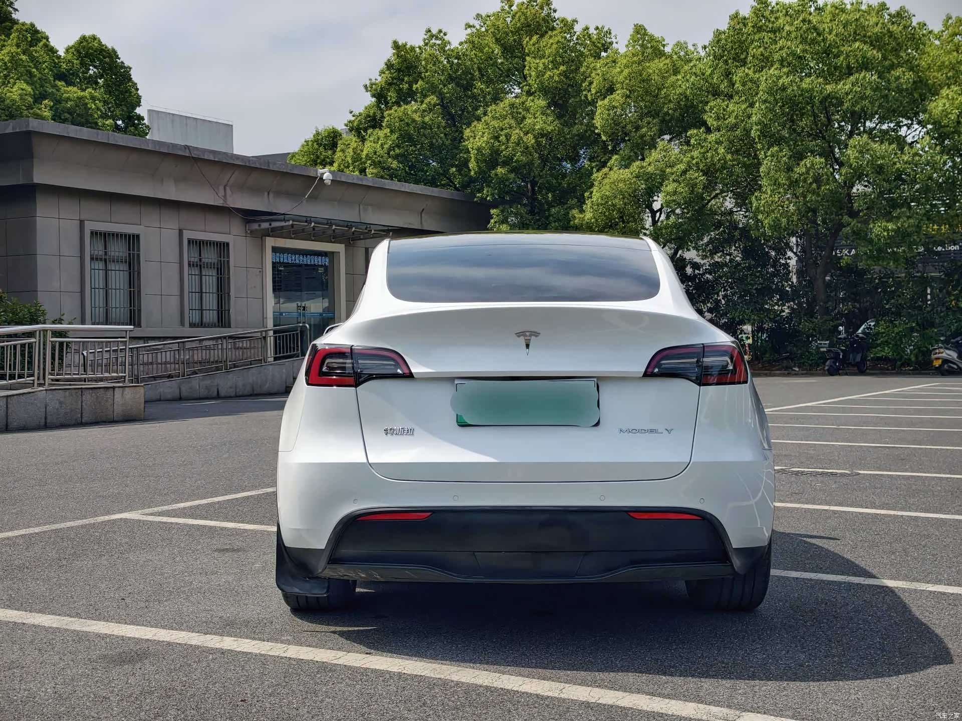 Tesla Model Y, 2022 6