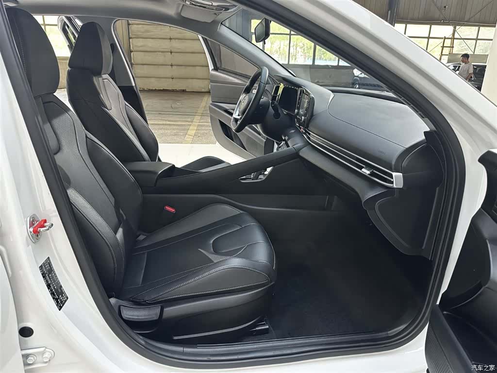 Hyundai Elantra, 2022 21