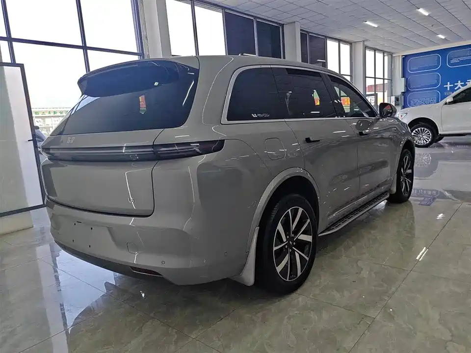 Li Auto Ideal L8