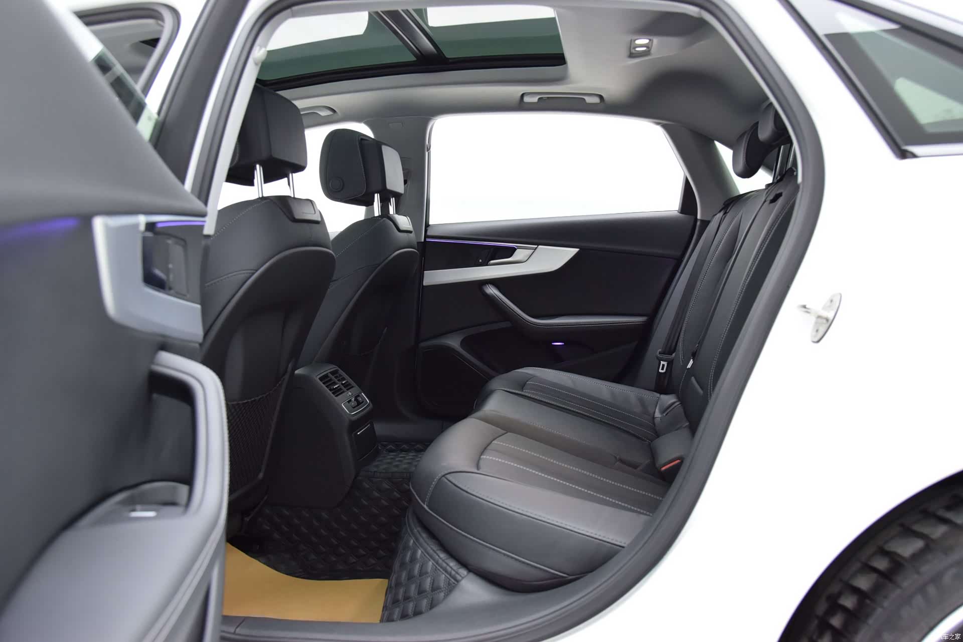 Audi A4L, 2023 9