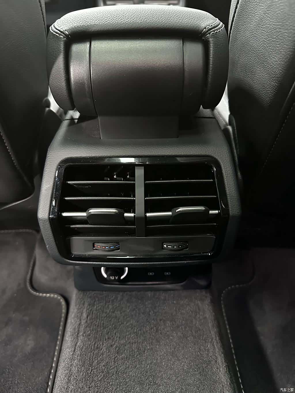 Audi Q3, 2022 3