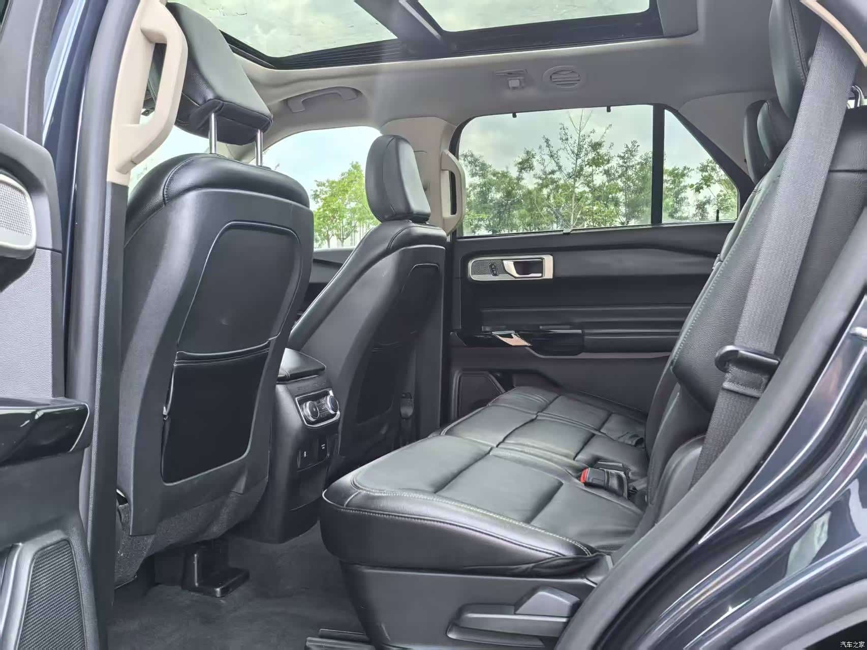 Ford Explorer, 2021 4