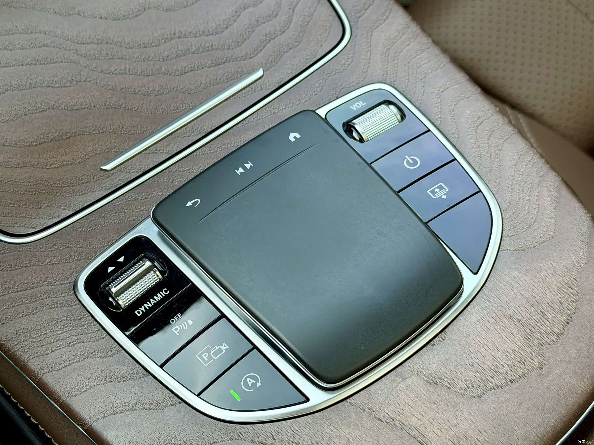 Mercedes-Benz E-Class, 2022 10