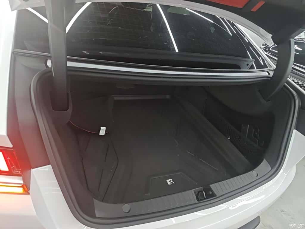 BYD Han, 2022 19