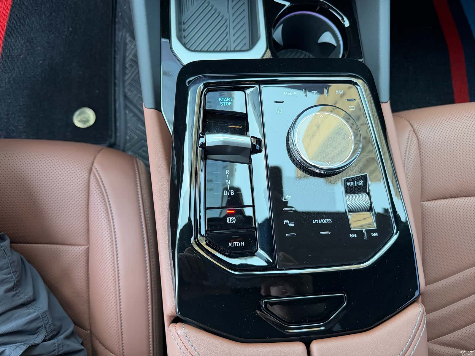 BMW i5, 2025 10