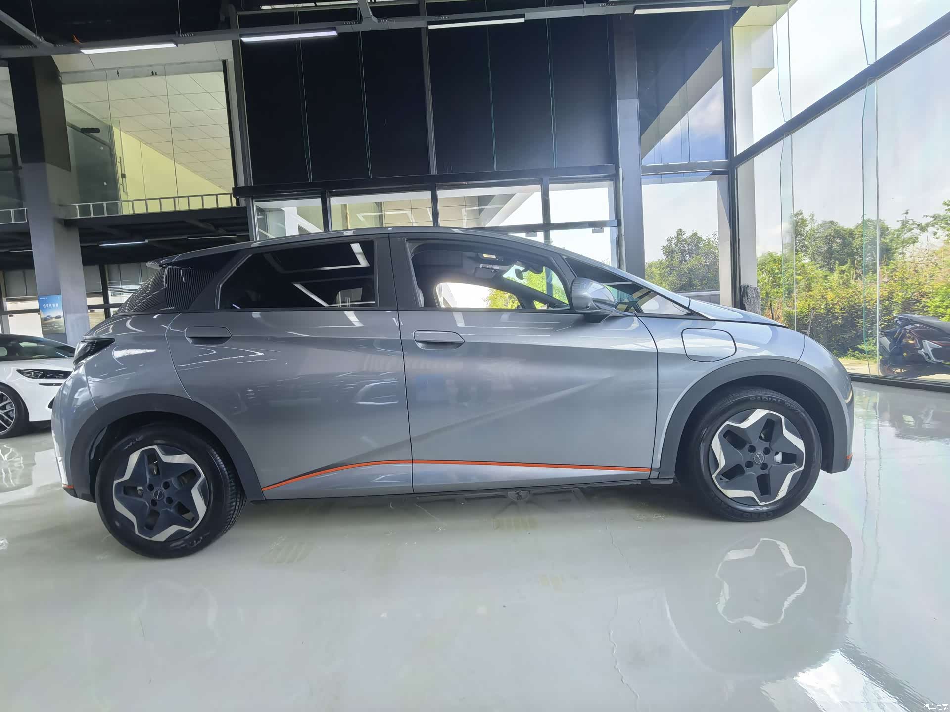 BYD Dolphin, 2022 15