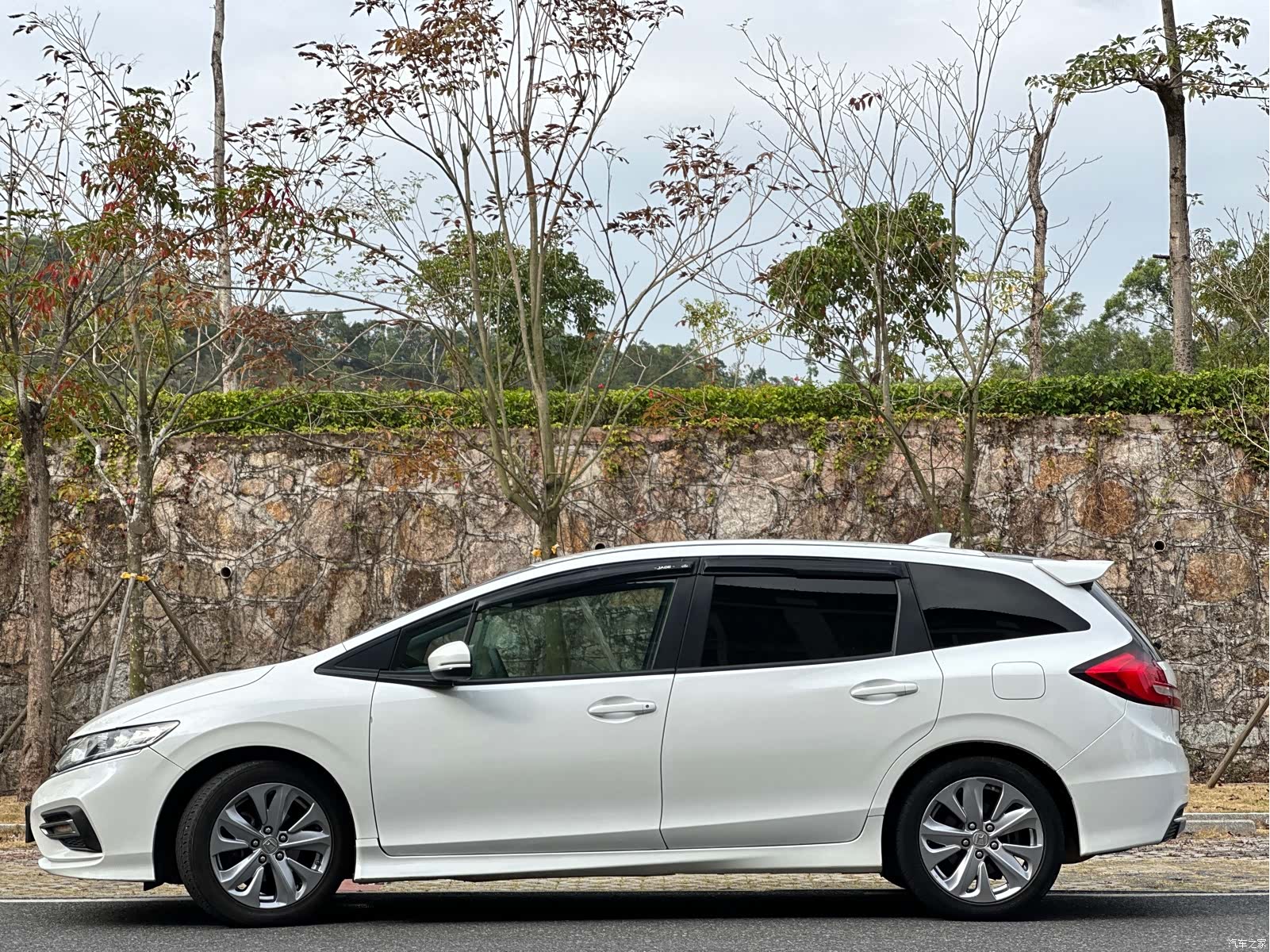 Honda Jade, 2017 15