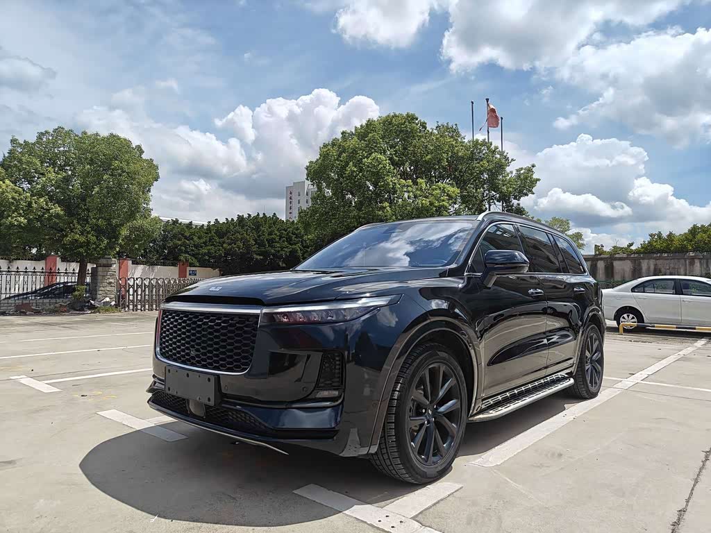 Li Auto ONE 2021 6 мест