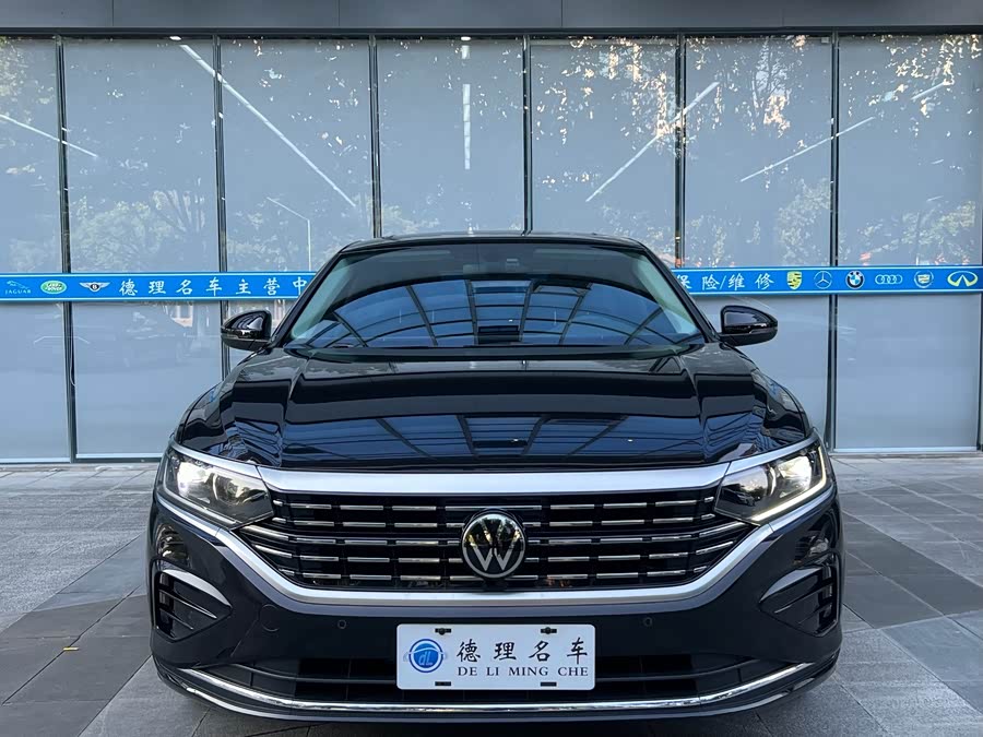 Volkswagen Passat 2024, фото 3