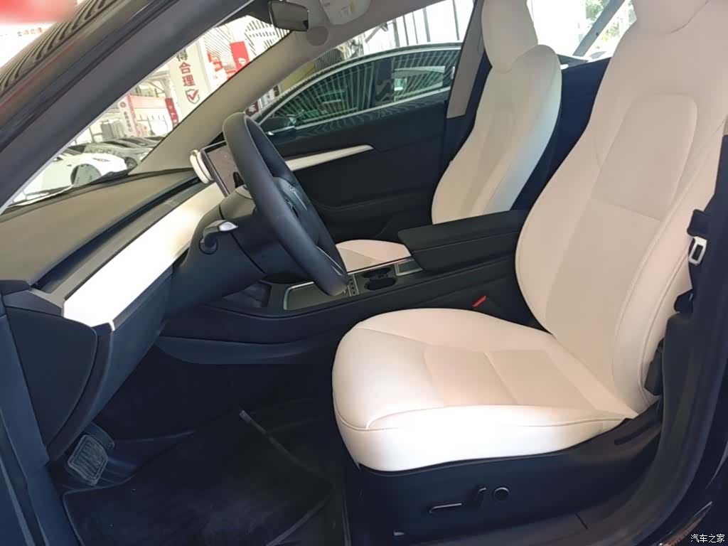 Tesla Model 3, 2022 15