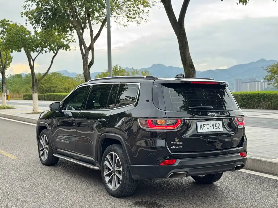 Jeep Grand Commander