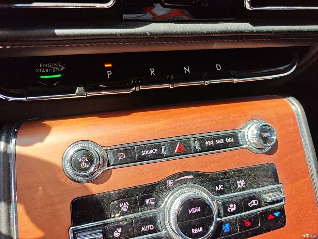 Lincoln Aviator, 2020 7