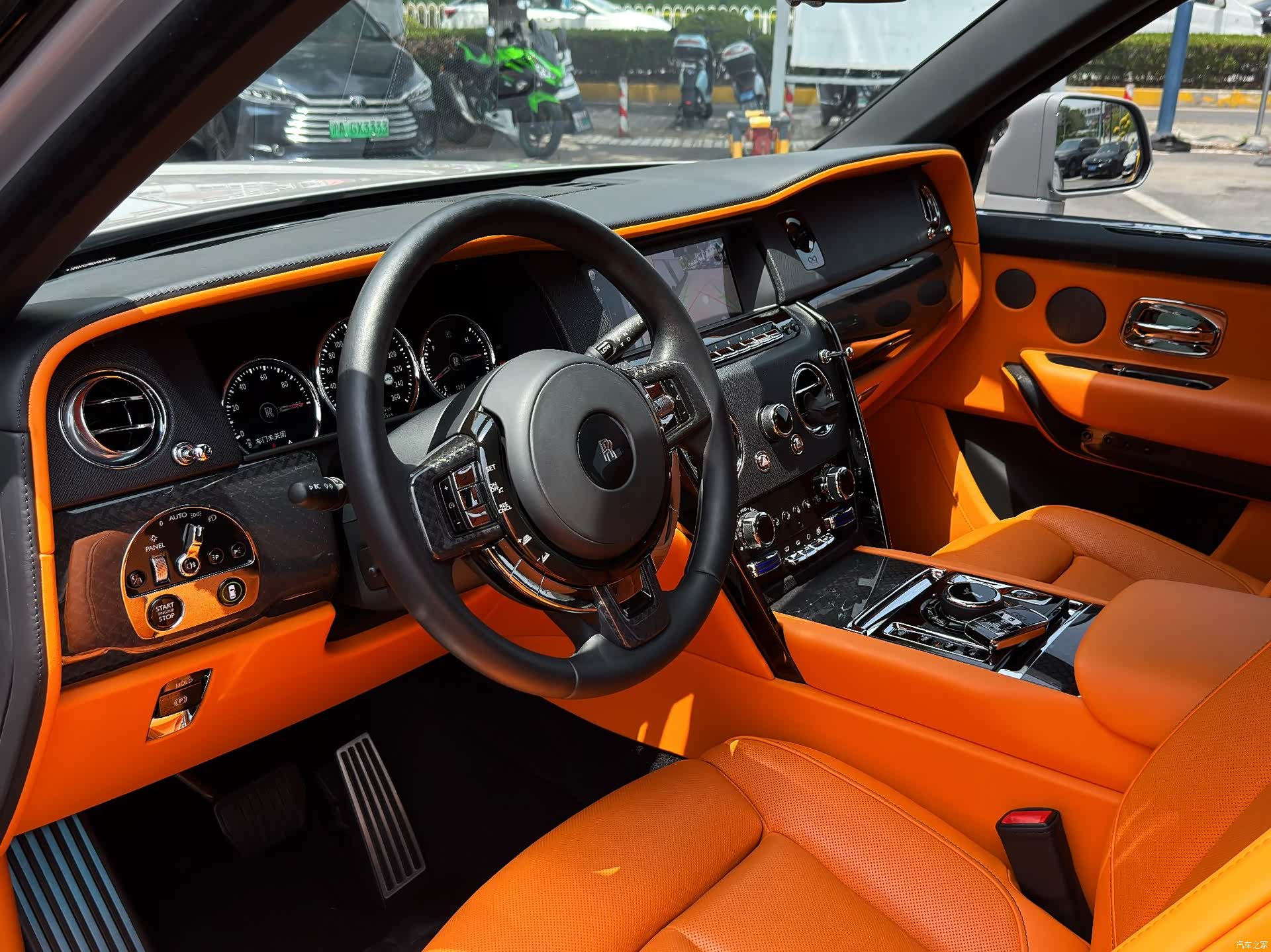 Rolls-Royce Cullinan, 2023 6