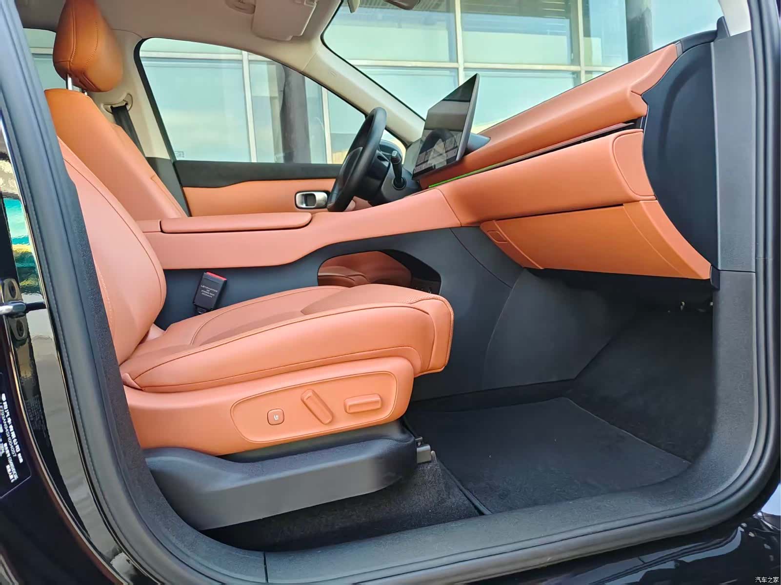 Leapmotor C16, 2025 12