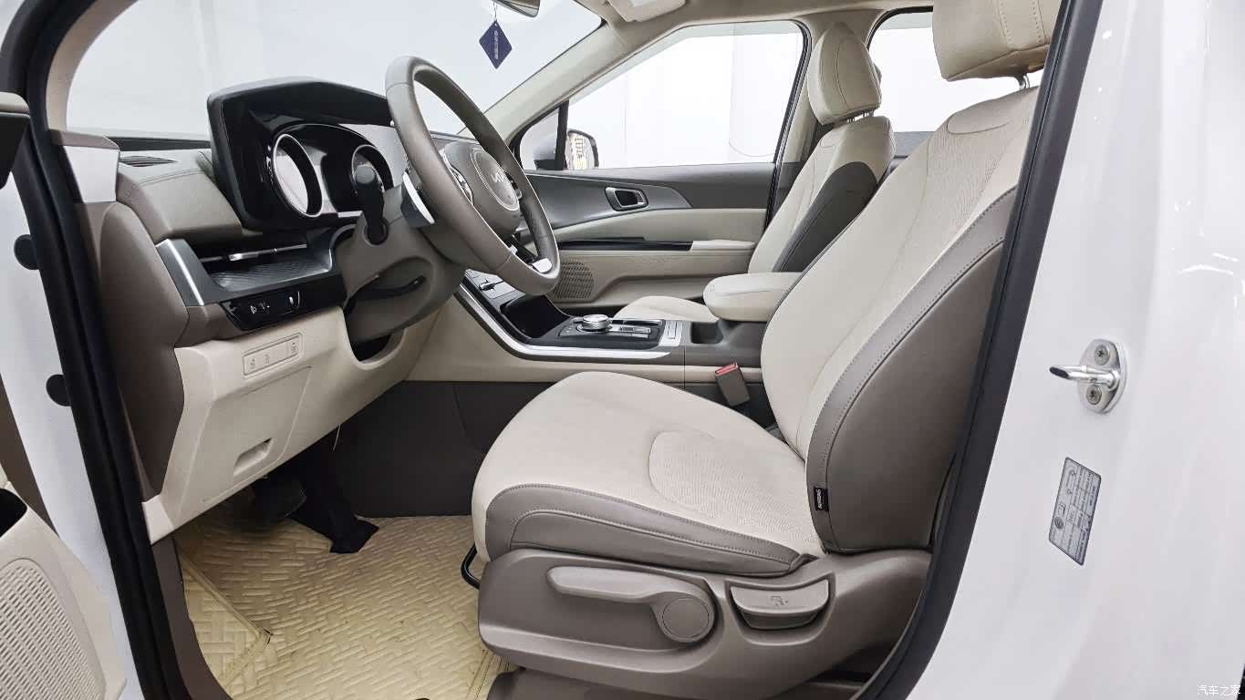 Kia Carnival, 2022 13
