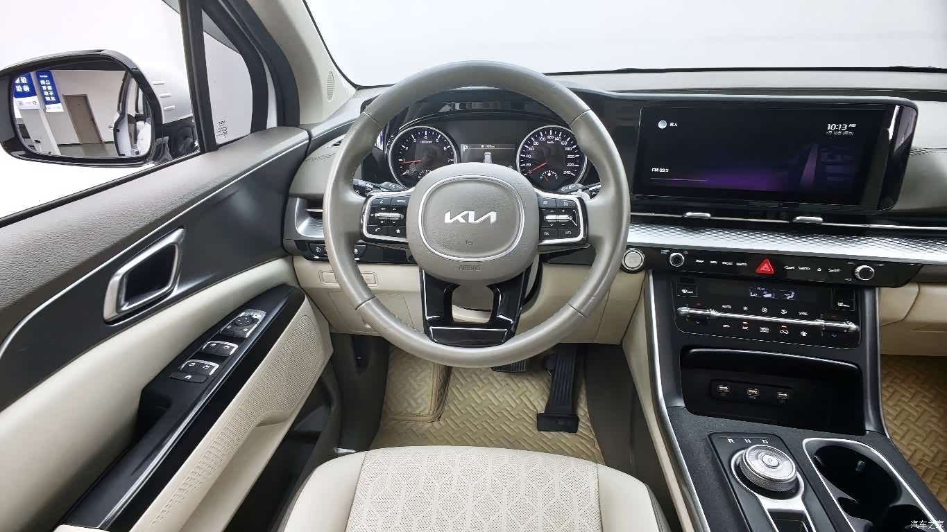 Kia Carnival, 2022 4
