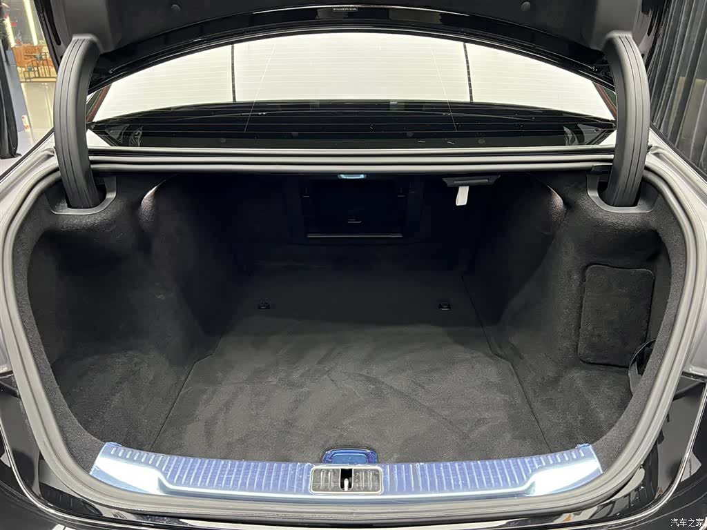 Maybach S-Class, 2021 12