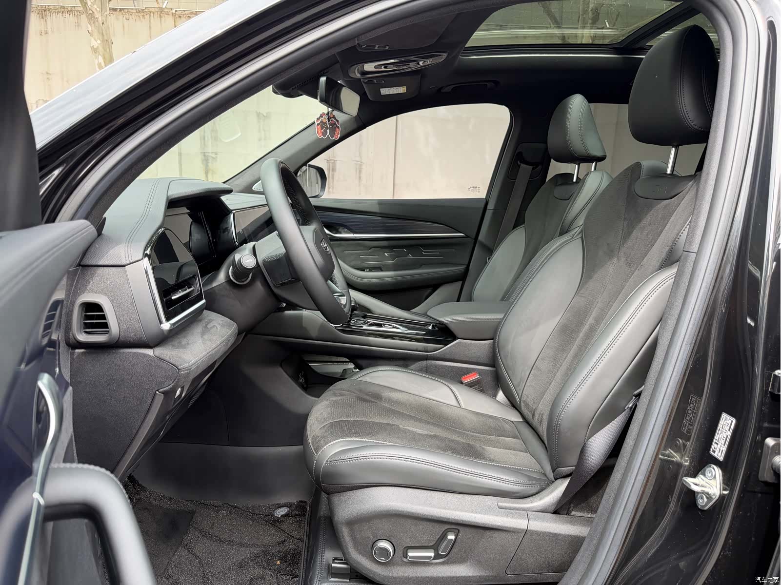 Geely Xingyue L, 2024 11
