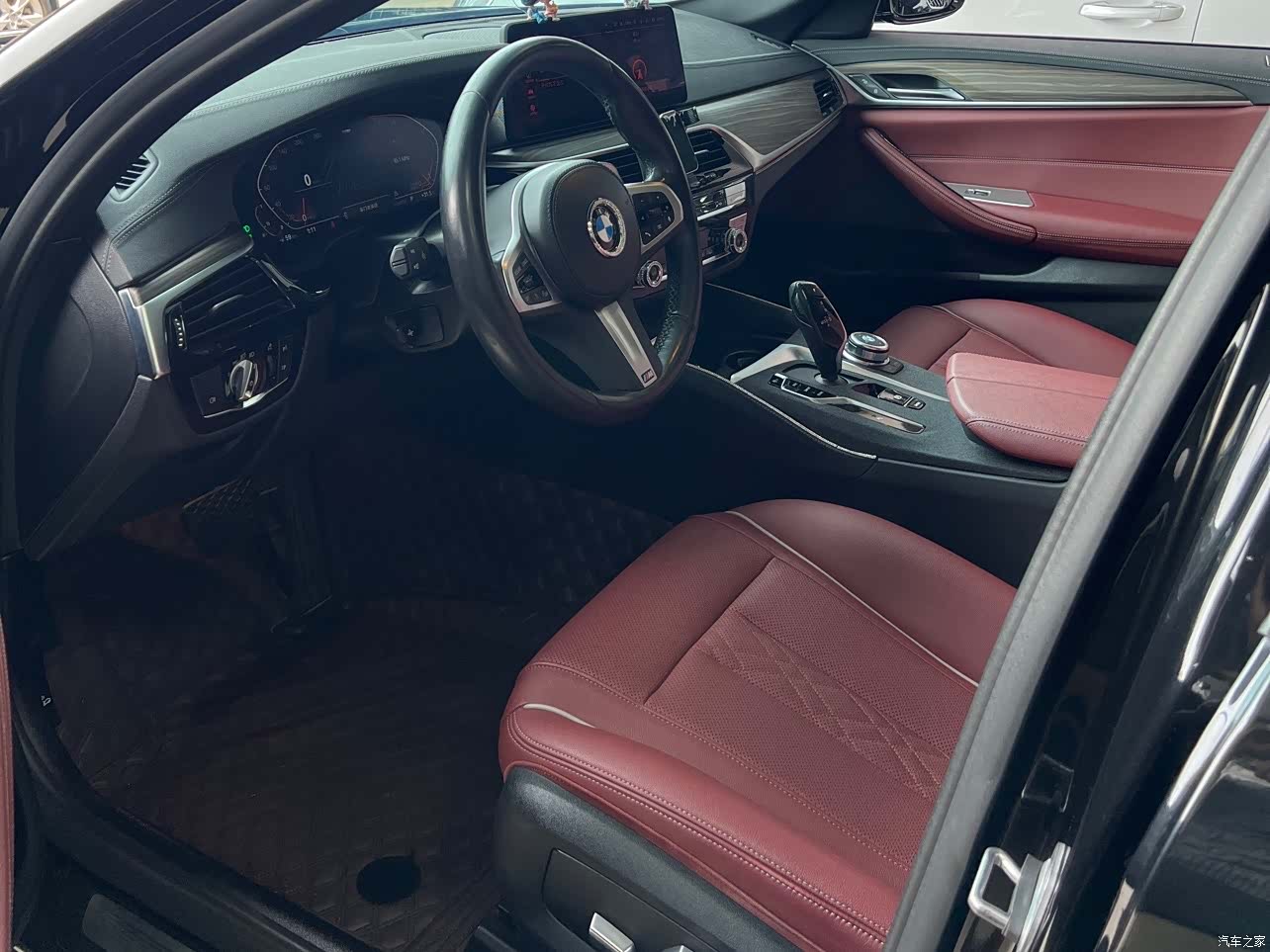 BMW 5 Series, 2022 6