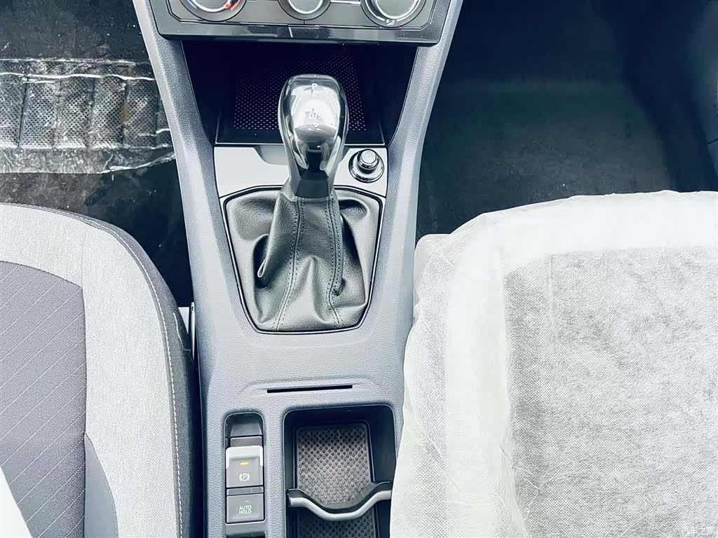 Volkswagen Tharu, 2026 11