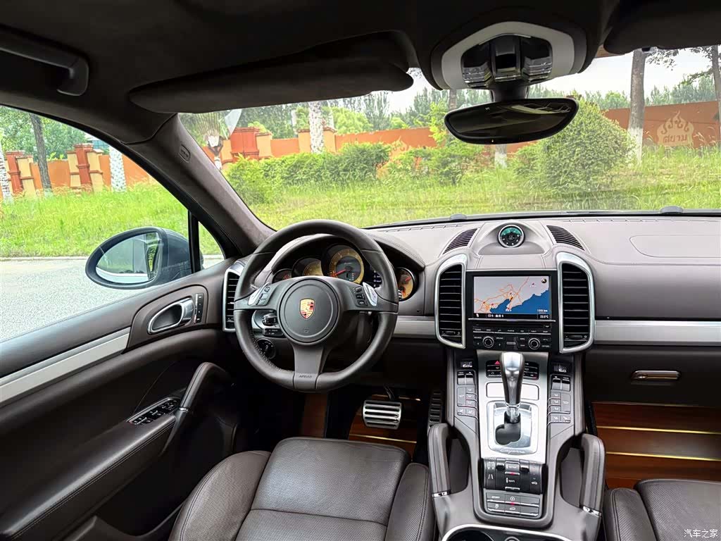 Porsche Cayenne, 2011 13