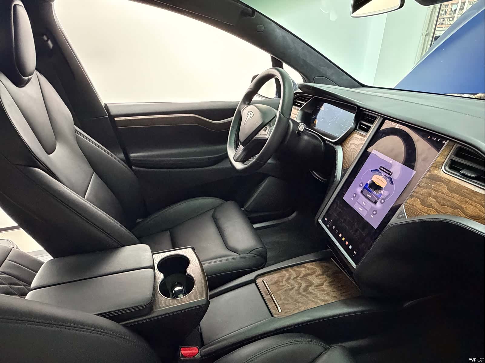 Tesla Model X, 2020 17